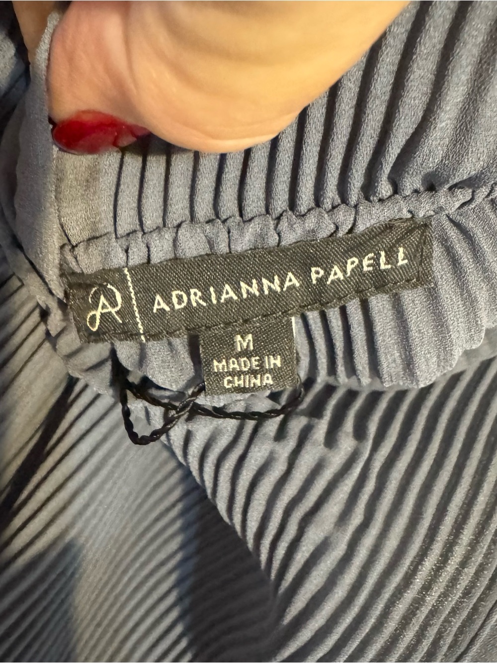 NWT Adrianna Papell Dusty Blue Tie-Neck Sleeveless Pleated Top  MEDIUM   #Z - Picture 7 of 9